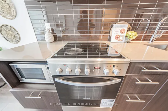 Additional image 17 of 365 Church St Unit 2112