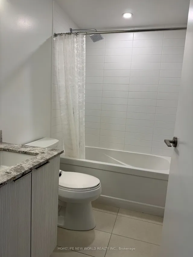 Additional image 10 of 501 yonge St Unit 2204