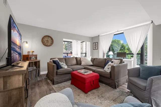 Additional image 5 of 49 Robinson St Unit 300