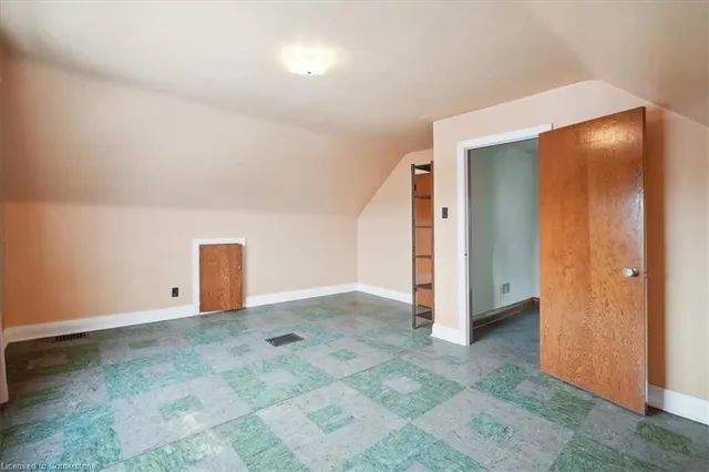 Additional image 25 of 34 Reid Ave