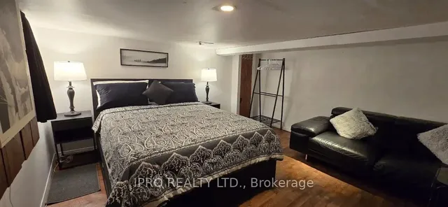 Additional image 18 of 1314 Dupont St