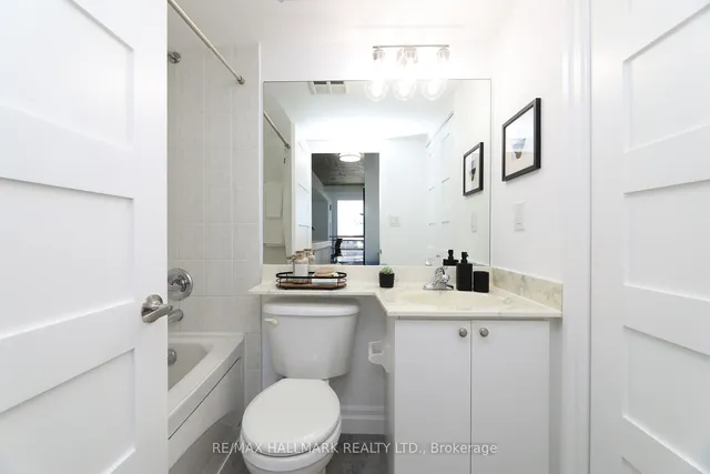 Additional image 37 of 1029 King St Unit 818