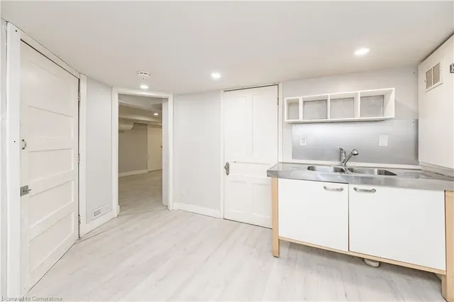 Additional image 23 of 388 Wilson St