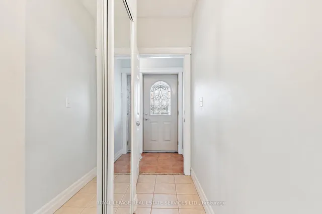 Additional image 3 of 43 Glenlake Ave