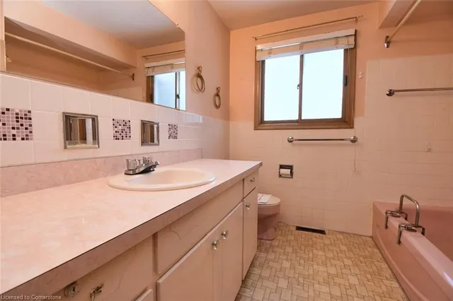 Additional image 26 of 19 Karen Cres