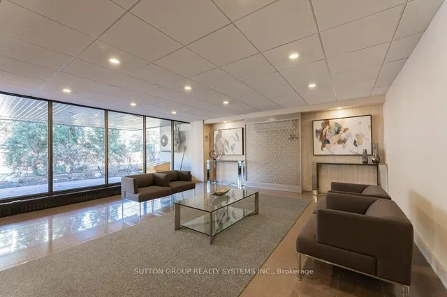 Additional image 36 of 35 Ormskirk Ave Unit 818