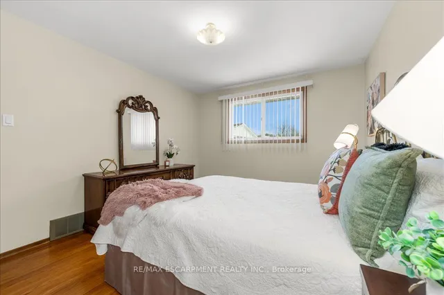 Additional image 25 of 43 Seaton Place Dr