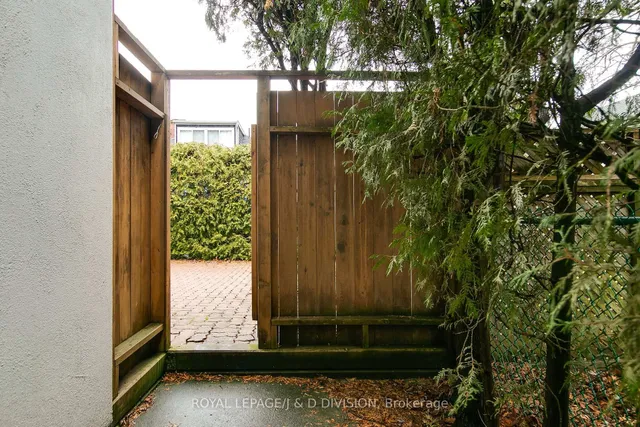 Additional image 32 of 98 Chaplin Cres