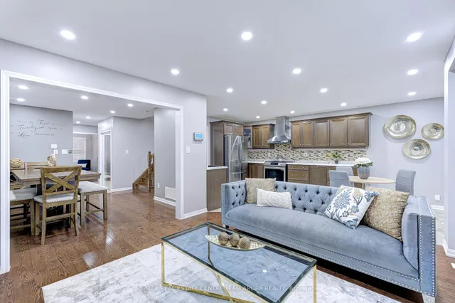 Additional image 12 of 23 Berberis Cres