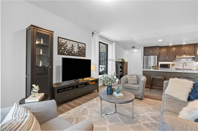 Additional image 17 of 30 Hamilton Street South Unit 703