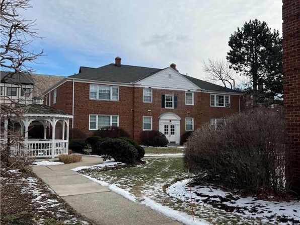 2401 Euclid Heights Blvd APT 1, Cleveland, OH 44106