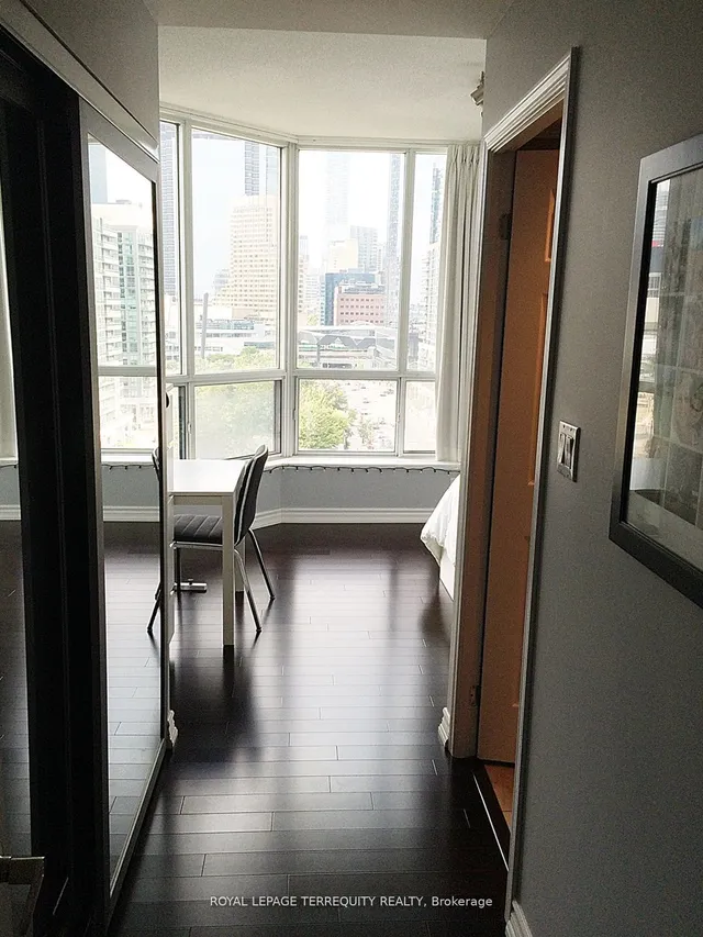 Additional image 19 of 228 Queens Quay Unit 1202