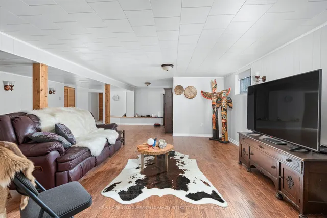 Additional image 33 of 8 Neapolitan Dr