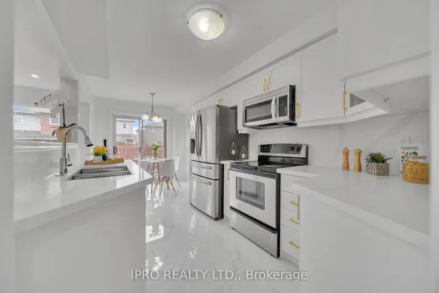 Additional image 17 of 18 Tessler Cres