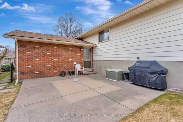 Additional image 36 of 158 Martinglen Cres
