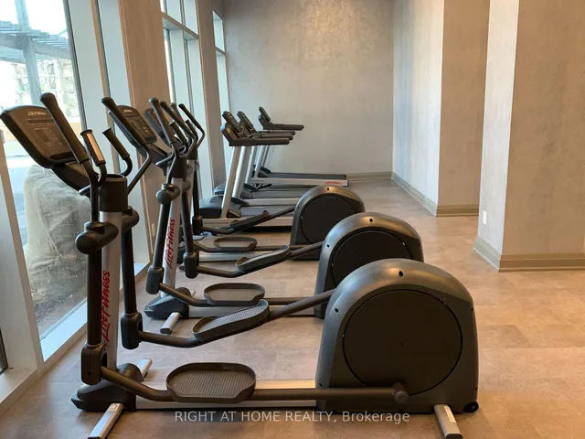 Additional image 20 of 30 Meadowglen Pl Unit 501