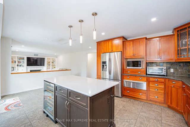 Additional image 14 of 39 Wagon St