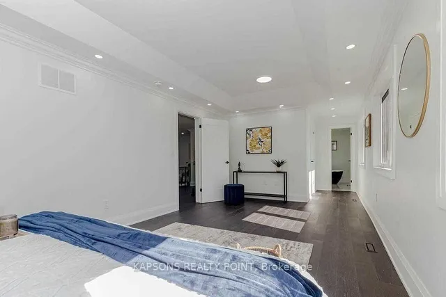 Additional image 28 of 137 Mcmurchy Ave