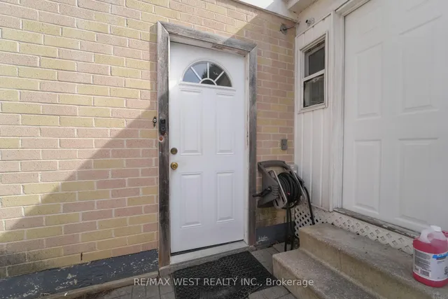 Additional image 36 of 18 Jasmine Sq