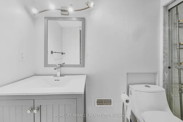 Additional image 33 of 34 Bernadino St