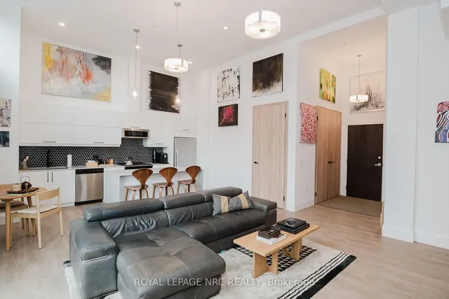 Additional image 8 of 118 King St Unit LPH13