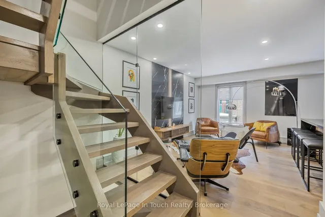 Additional image 10 of 46 Western Battery Rd Unit 825