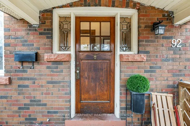 Additional image 7 of 92 Graham Ave