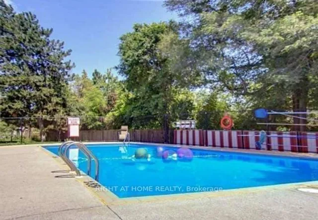 Additional image 9 of 5877 Bathurst St Unit 210