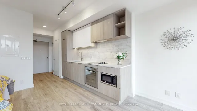 Additional image 8 of 2020 Bathurst St Unit 1911
