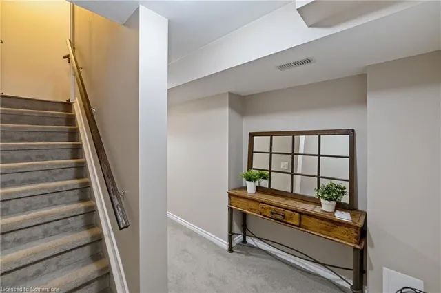 Additional image 17 of 215 Dundas St Unit 31