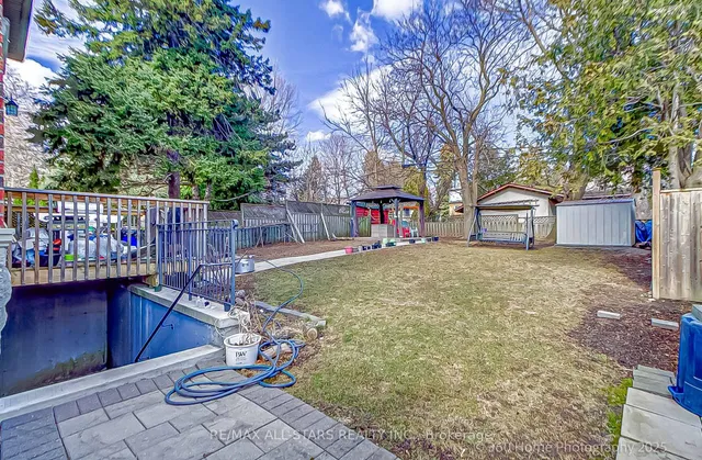 Additional image 35 of 159 Harewood Ave