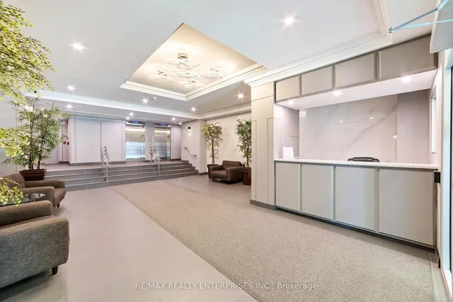 Additional image 8 of 975 WARWICK Crt Unit 1402