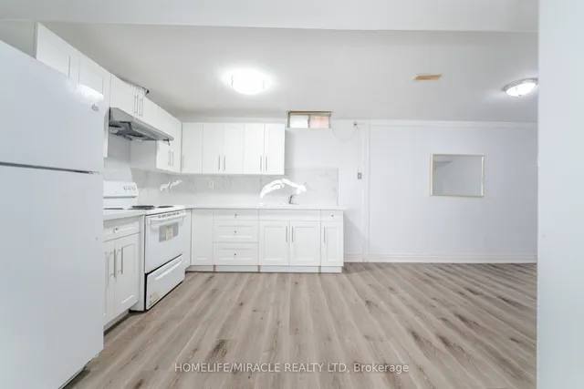 Additional image 39 of 21 Muskoka St