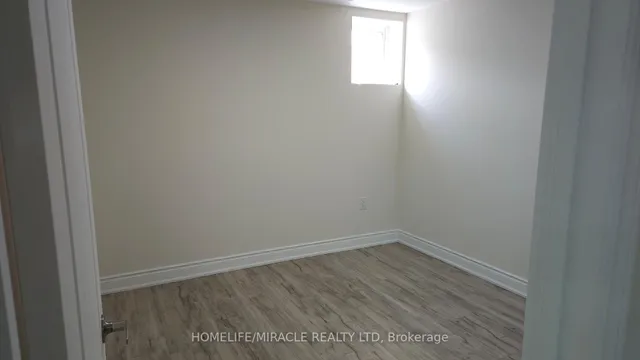 Additional image 30 of 102 Lanark Circ