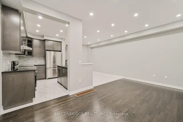 Additional image 15 of 28 Davenfield Circ