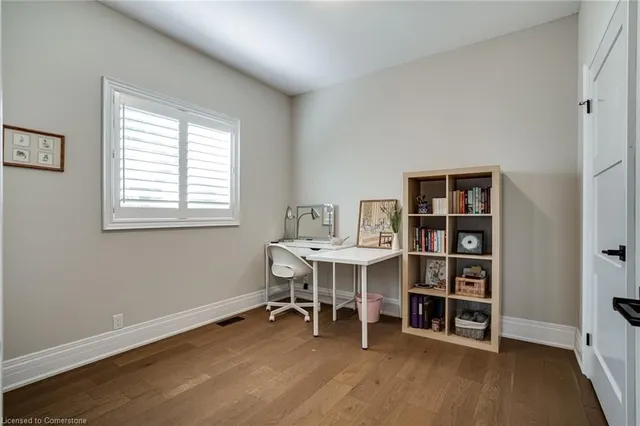 Additional image 25 of 14 Sullivan's Lane