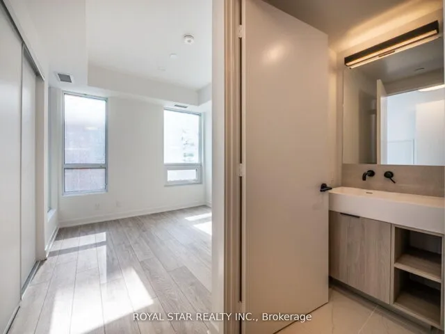 Additional image 24 of 108 Peter St Unit 518