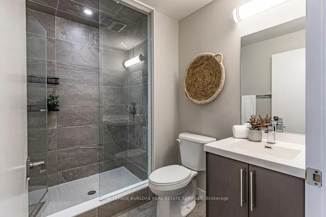 Additional image 21 of 2093 Fairview St Unit 902