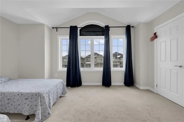 Additional image 43 of 88 Bellroyal Cres