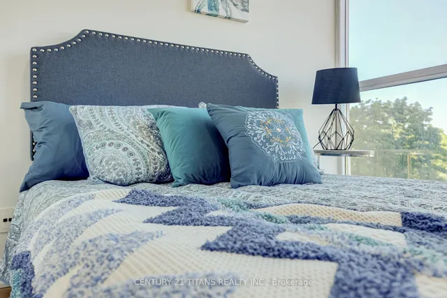 Additional image 35 of 90 Absolute Ave Unit 503