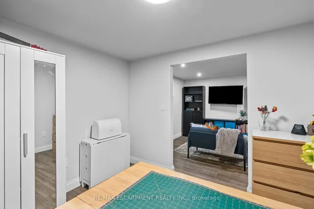 Additional image 31 of 684 Dynes Rd Unit 5