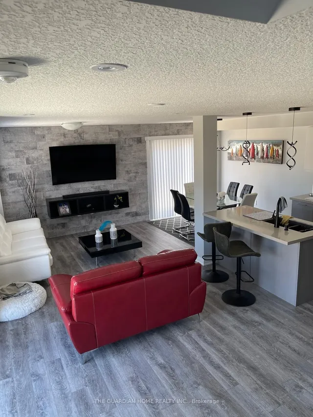 Additional image 9 of 8 Canary Grass Blvd