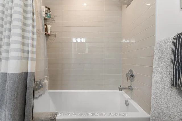 Additional image 20 of 27 Bathurst St Unit 1712