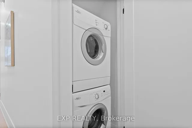 Additional image 35 of 2555 Dundas St