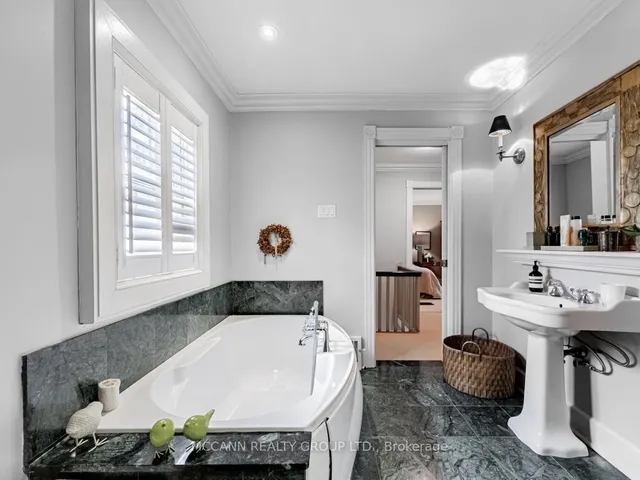 Additional image 30 of 237 Empress Ave