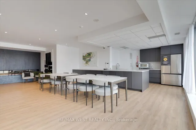 Additional image 12 of 59 East LIberty St Unit 2302