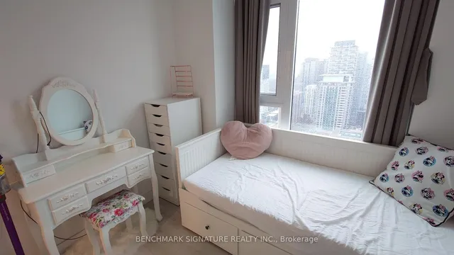 Additional image 6 of 33 Helendale Ave Unit 2902