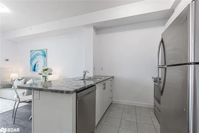 Additional image 7 of 125 Shoreview Pl Unit 608