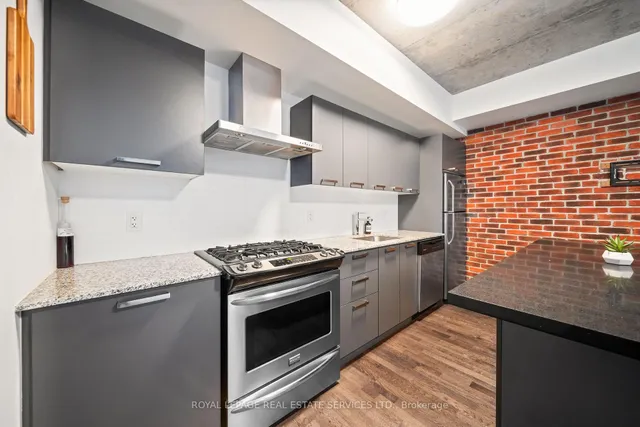 Additional image 16 of 95 Bathurst St Unit 221