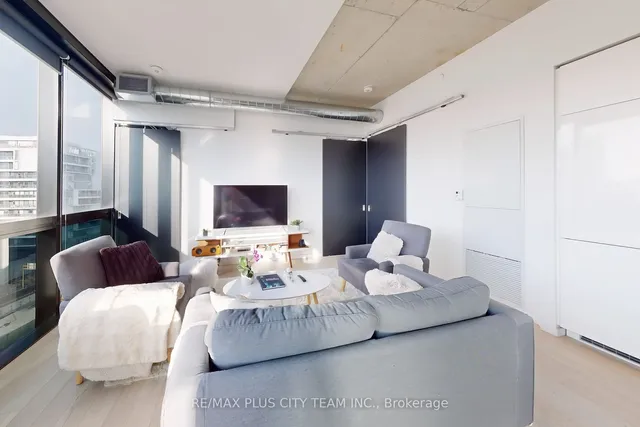 Additional image 7 of 21 Lawren Harris Sq Unit 909